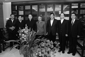 2012年李长春、刘云山等看望古籍整理出版专家傅璇琮先生